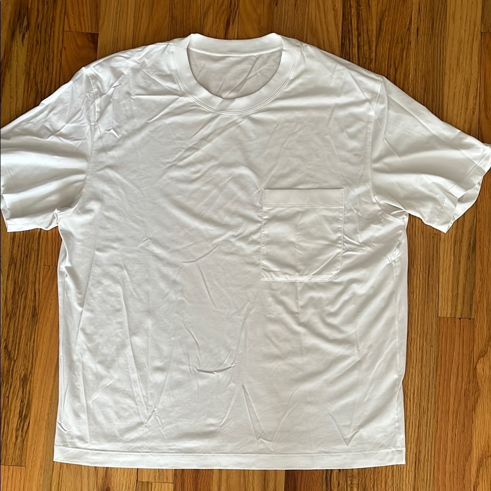 lululemon athletica Men's White Short Sleeve Pocket Tee